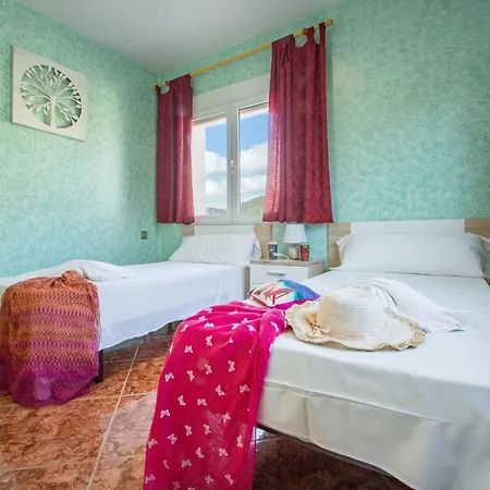 Flora - Plusholidays Calpe