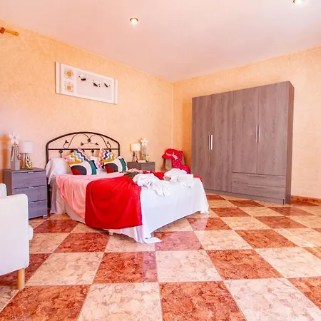 Villa Flora - Plusholidays *