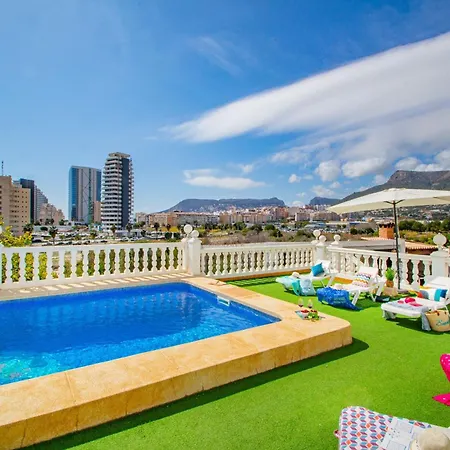 Flora - Plusholidays Calpe