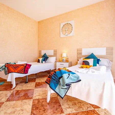 Flora - Plusholidays Villa Calpe