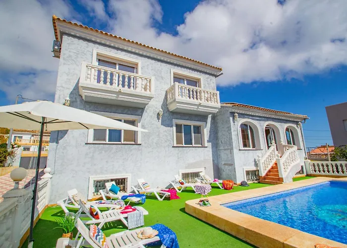 Flora - Plusholidays Villa Calpe