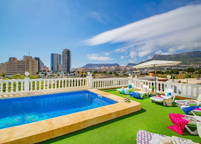 Flora - Plusholidays Calpe