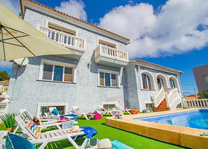 Flora - Plusholidays