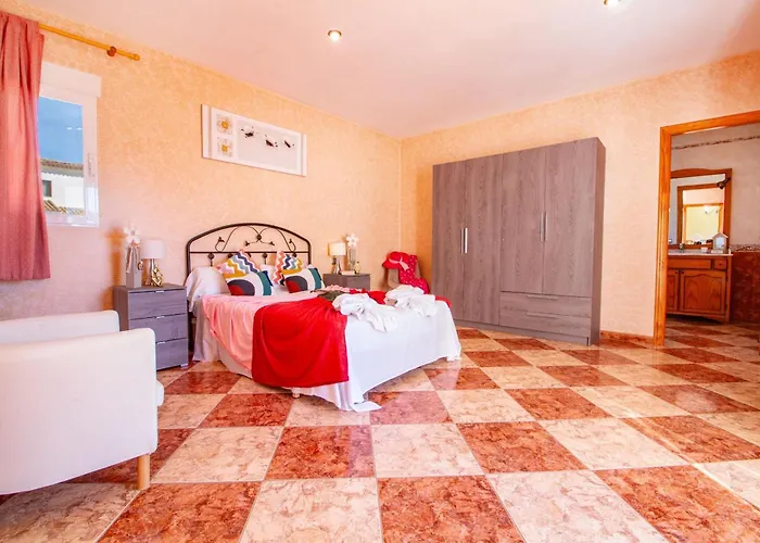 Villa Flora - Plusholidays *