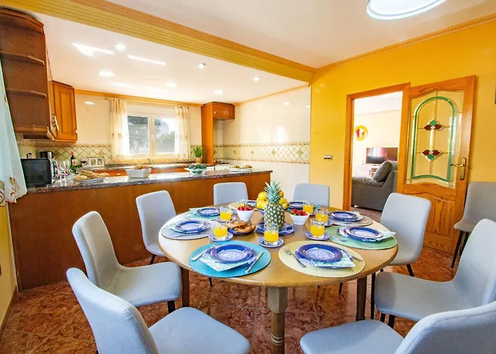 Flora - Plusholidays