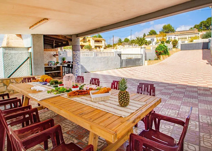 Flora - Plusholidays