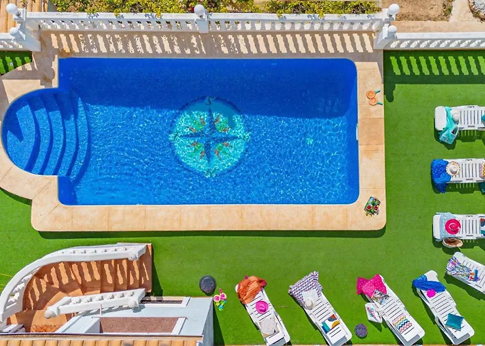 Flora - Plusholidays Villa *