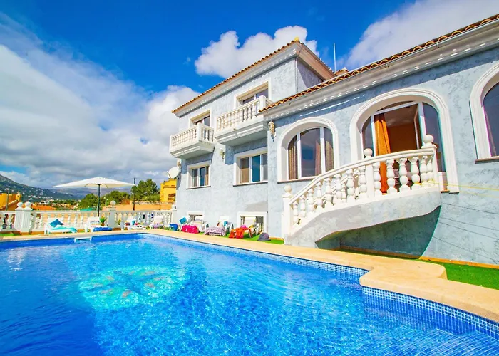 Flora - Plusholidays Villa *